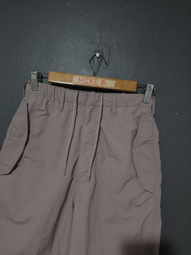 📍GU Parachute Pants (Category: Other Bottoms) located in Antipolo. Submitted by simplehans (Listing ID 1465893803, Image 3). Description: ‎📍GU Parachute Pants ‎XS on tag Fit to Medium to Large ‎Waist- 26 to 31 ‎Length- 37.5 ‎Leg Open- 9 (Adjustable) ‎Excellent Condition As New ‎DIRECT MESSAGE IF INTERESTED.