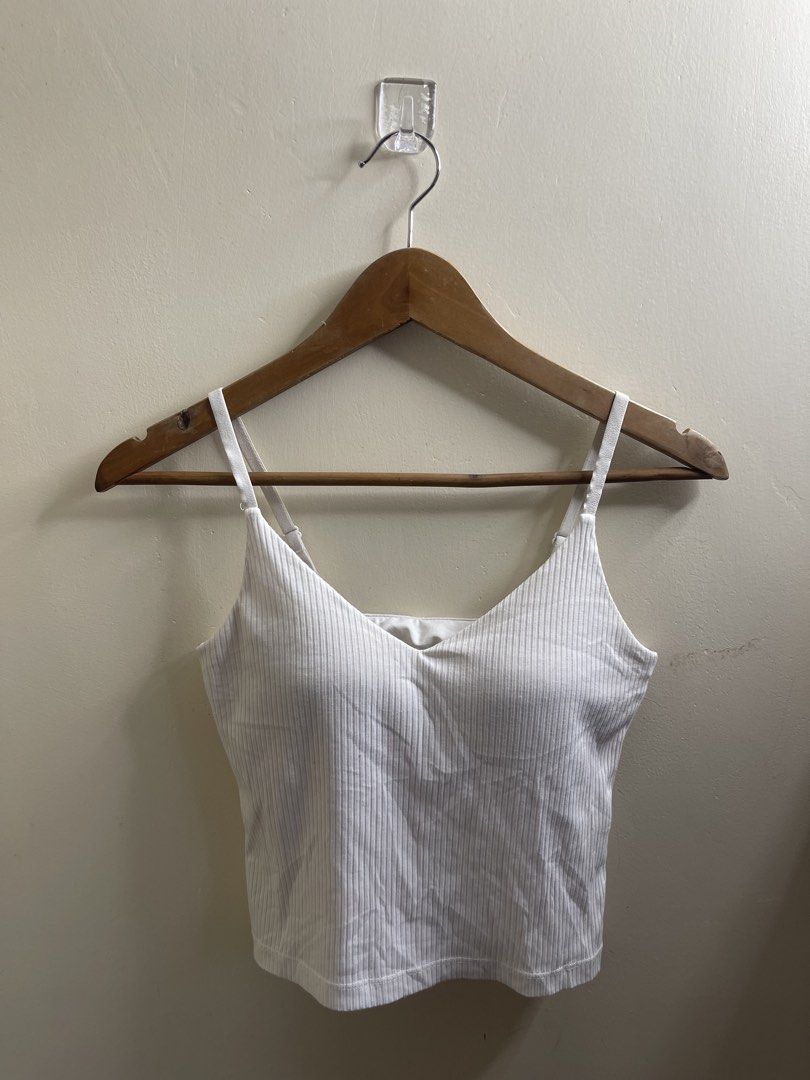 Gu ribbed crop-padded top S/m fb1 (Category: Sleeveless) located in Baguio. Submitted by affordaprice_2600baguio (Listing ID 1465793433, Image 1). Description: .