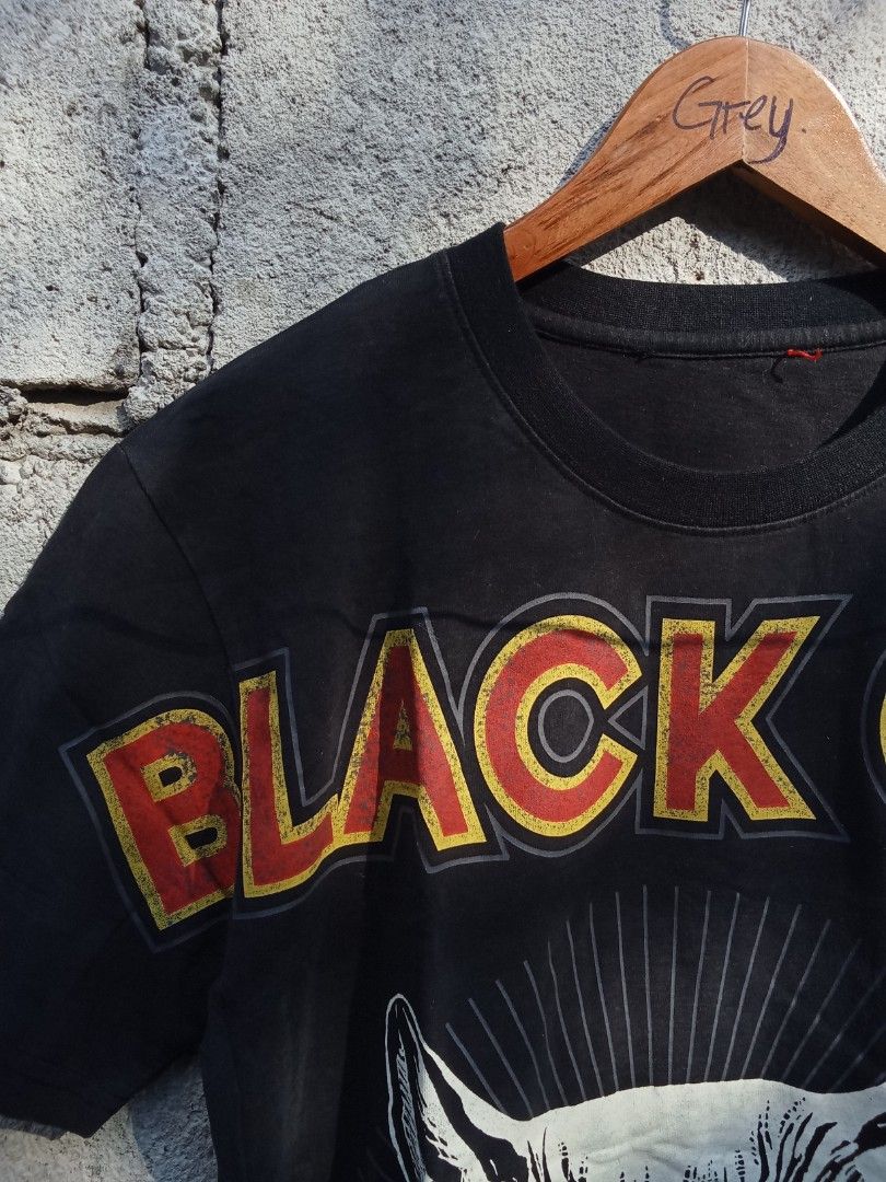 GUCCI BLIND FOR LOVE BLACK CAT TEE (Category: Tshirts & Polo Shirts ) located in Bayombong. Submitted by ern__ygr15 (Listing ID 1465839638, Image 2). Description: excellent condition issue missing tags only W20×L27 color rate 10/10.
