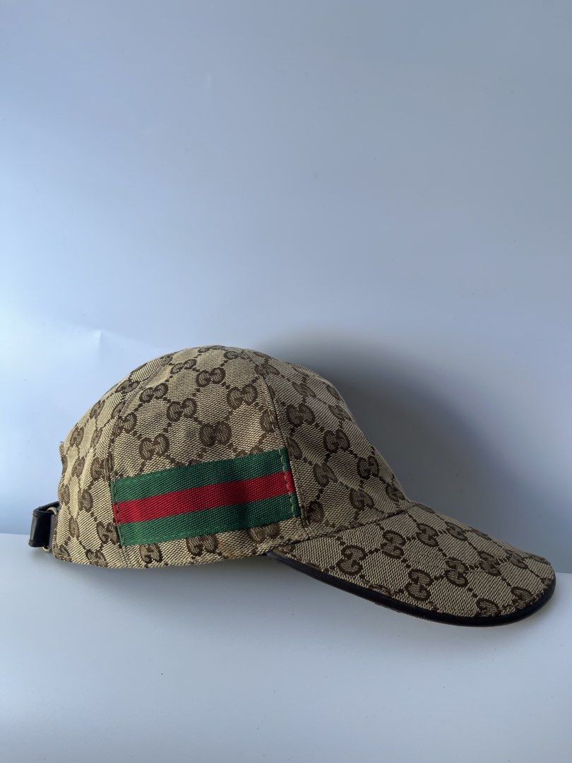 Gucci GG Canvas Web Stripe Baseball Cap (Category: Luxury Accessories) located in Dagupan City. Submitted by nigsstuff.com (Listing ID 1465764449, Image 3). Description: In a pristine condition no issue.