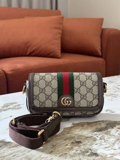 (Category: ) located in . Submitted by grandvelluxe (Listing ID 1465930287, Image 1). Description: .
