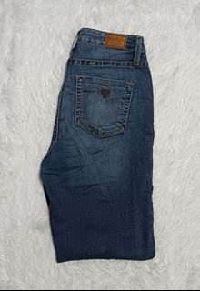 (Category: ) located in . Submitted by lovethriftshop18 (Listing ID 1465809139, Image 1). Description: .
