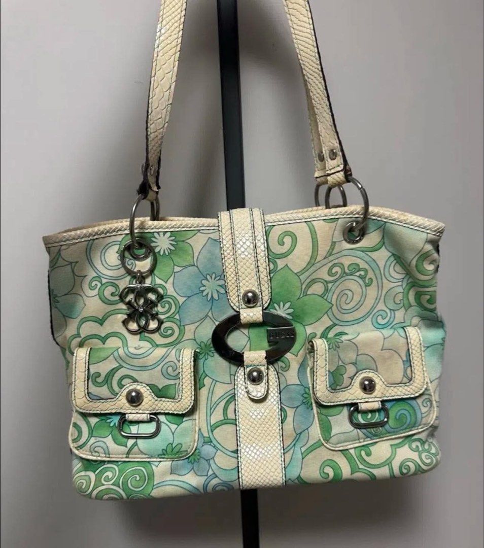 GUESS Vintage Y2K bag (Category: Tote Bags) located in Leyte. Submitted by _dearvintage (Listing ID 1465854176, Image 1). Description: ETA: 1 month Bags are from Korea & Japan Dm me for more info :).