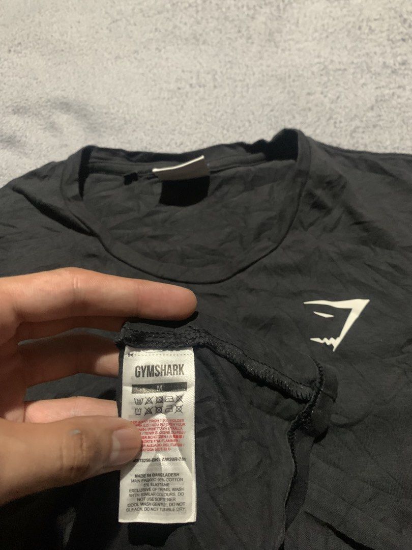 Gymshark Tee (Category: Tshirts & Polo Shirts ) located in Bacolod City. Submitted by d_archives (Listing ID 1465873517, Image 3). Description: Gymshark Tee 20 Width 28 Length Like New 10/10 Color No Issue.