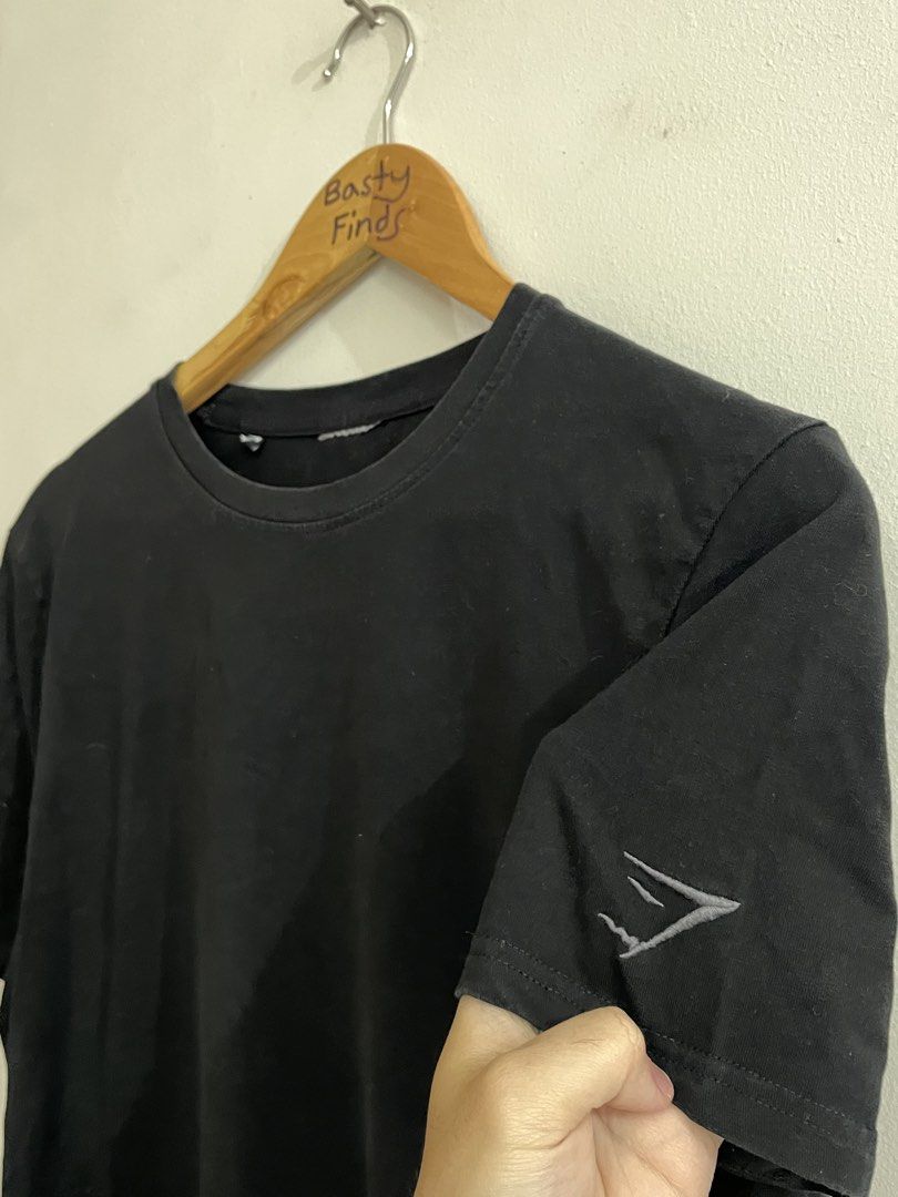 Gymshark Tee Embroided Logo (Category: Tshirts & Polo Shirts ) located in Angeles City. Submitted by bstyfinds (Listing ID 1465866434, Image 2). Description: Gymshark Tee Embroided Logo Length 29.5, Width 18.5 Very Good Condition, Cut Tags But Legit Need Wash Before Use .