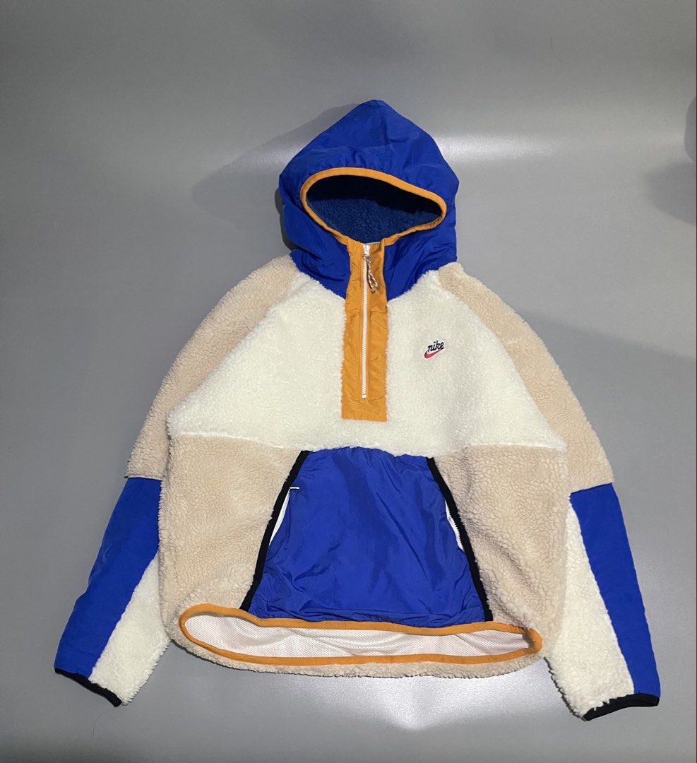 Half Zip Heritage Sherpa Jacket (Category: Coats, Jackets and Outerwear) located in Manila. Submitted by pinedadelr45927 (Listing ID 1465855023, Image 1). Description: Size Width-23 Length 23 Excellent condition Authentic 💯 Color rate 10/10.