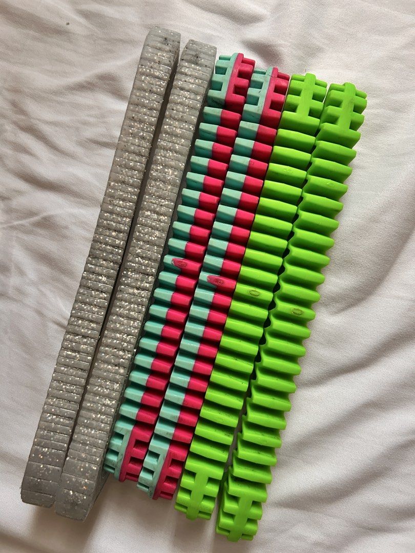 HardGuards / Edea E-Guards (Category: Skates, Rollerblades & Scooters) located in Manila. Submitted by kashrain (Listing ID 1465923866, Image 2). Description: Hard guards - 400 E Guards: Green - 2,800 Pink & Teal (with box) - 3,400 Conditions: Hard guards - used atleast 5-8months E guards: Green - used for atleast 2 months Pink & Teal - used for less than a month (barely used) -No issues -Negotiable Loc: Cavite/Metro Manila | Lalamove / J&T / LBC