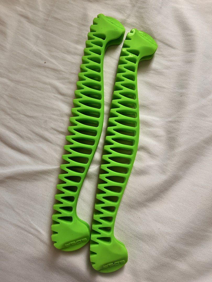 HardGuards / Edea E-Guards (Category: Skates, Rollerblades & Scooters) located in Manila. Submitted by kashrain (Listing ID 1465923866, Image 3). Description: Hard guards - 400 E Guards: Green - 2,800 Pink & Teal (with box) - 3,400 Conditions: Hard guards - used atleast 5-8months E guards: Green - used for atleast 2 months Pink & Teal - used for less than a month (barely used) -No issues -Negotiable Loc: Cavite/Metro Manila | Lalamove / J&T / LBC