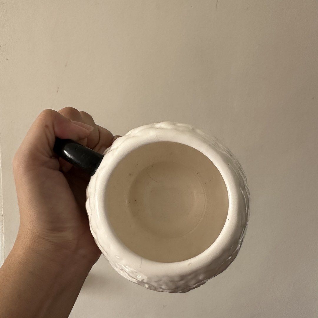 Harry Potter Hedwig Ceramic Mug Wizarding World (Category: Coffee & Tea Tableware) located in Kawit. Submitted by wevibevintage (Listing ID 1465786749, Image 3). Description: .
