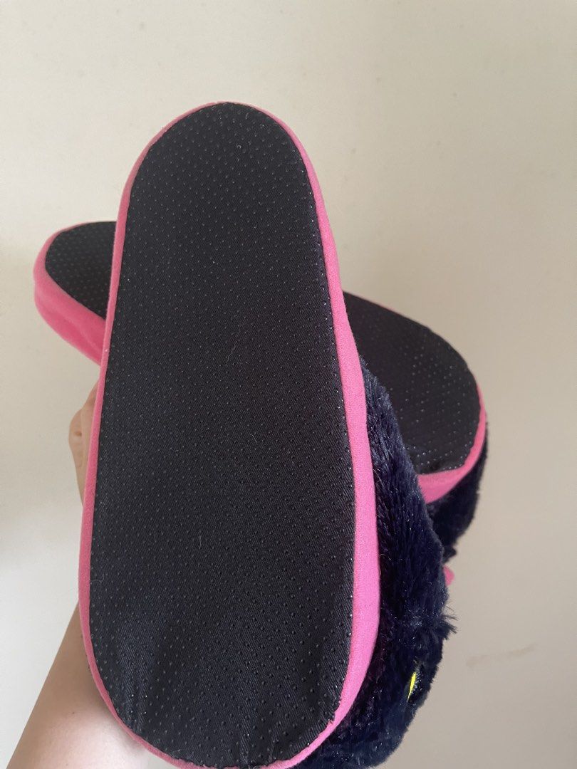Hello kitty bed slippers size 38/39 fb12 (Category: Other Accessories) located in Baguio. Submitted by affordaprice_2600baguio (Listing ID 1465809916, Image 3). Description: .