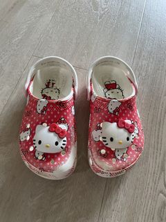 (Category: ) located in . Submitted by clearingwardrobe (Listing ID 1465776451, Image 1). Description: .