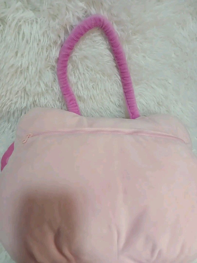 Hello Kitty Pink Plush Tote Bag (Category: Tote Bags) located in Manila. Submitted by odddolphin_e6cafe (Listing ID 1465949198, Image 3). Description: - Large Kitty plush tote bag in soft pink.