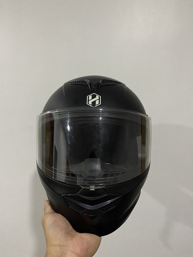 Helmet for two (Category: Other Motorcycles Parts and Accessories) located in Manila. Submitted by gailenrqz (Listing ID 1465942999, Image 3). Description: Helmets for sale. These are used po but not abused. Good for transportation apps drivers. Contact me if you're interested! 📍Parañaque City.