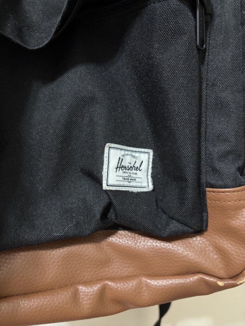 Herschel Backpack (Category: Backpacks) located in Quezon City. Submitted by j_vent (Listing ID 1465895198, Image 2). Description: .