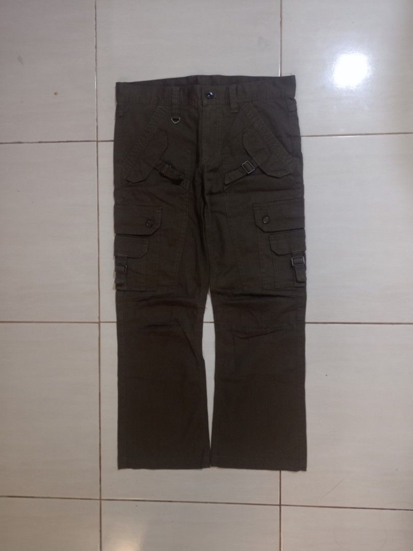 Hideaways Bondage Cargo (Category: Other Bottoms) located in Lapu Lapu. Submitted by nightfrighttokyo (Listing ID 1465902587, Image 1). Description: DM if interested! Gcash only! Negotiable!.