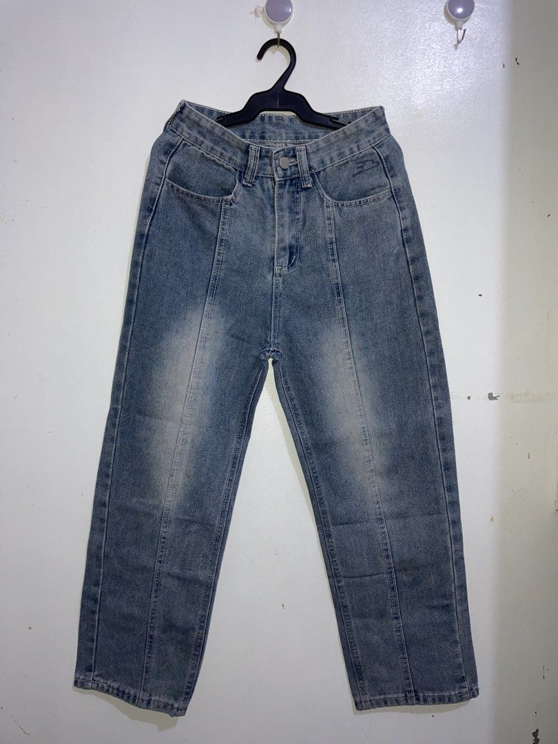 High-waisted front seam blue denim jeans (Category: Jeans) located in Daraga. Submitted by nanasnonsense (Listing ID 1465838765, Image 2). Description: .