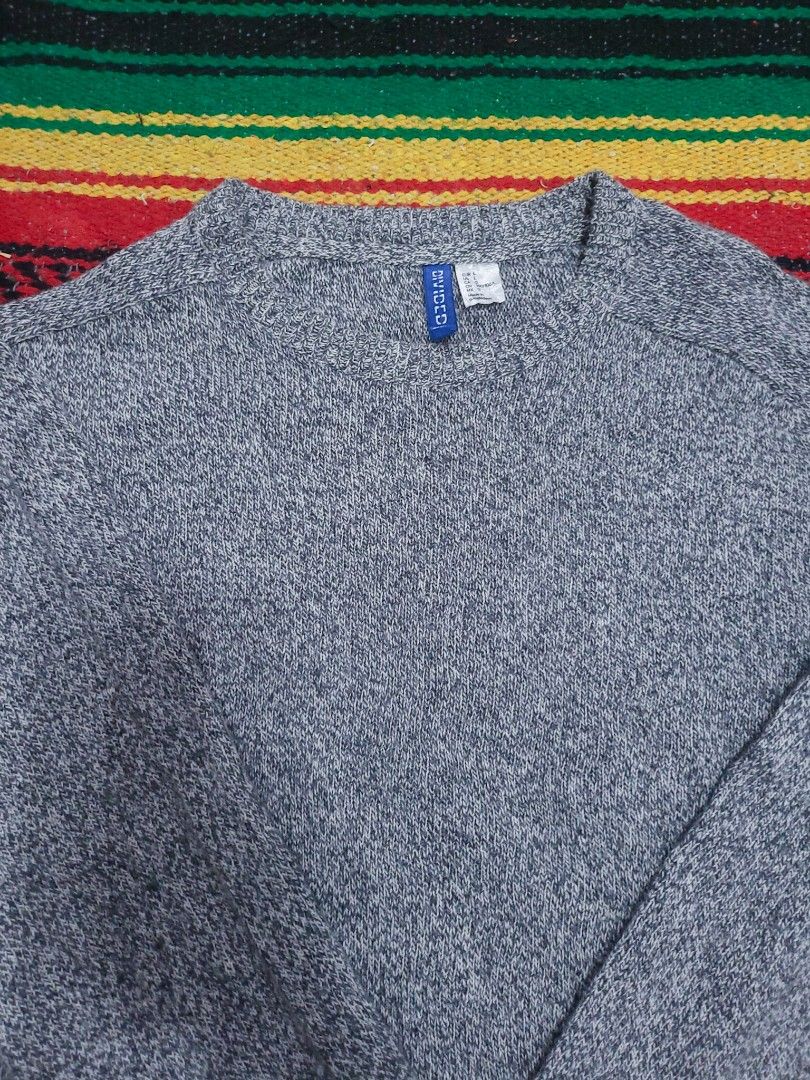 H&M Divided Grey Knit Sweater Size L (Category: Coats, Jackets and Outerwear) located in Pasay City. Submitted by zildsebas (Listing ID 1465932369, Image 2). Description: - Brand: H&M Divided - Color/Style: Grey marled knit sweater - Size: L - Design: Crew neck with long sleeves - Condition/Use: Comfortable layering piece for colder days 490 Free Delivery .