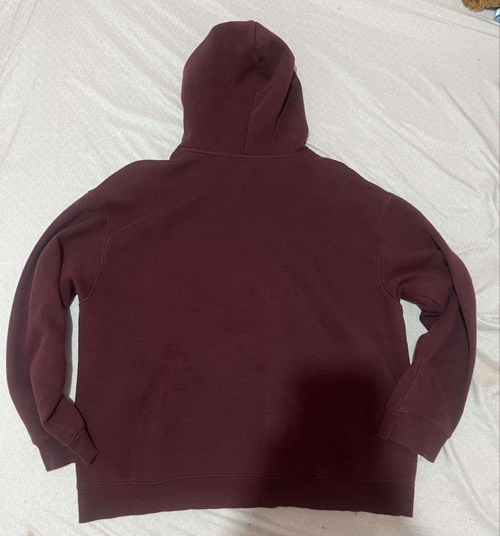 H&M Maroon Hoodie (Category: Hoodies) located in Manila. Submitted by kaceylgt (Listing ID 1465921900, Image 2). Description: .