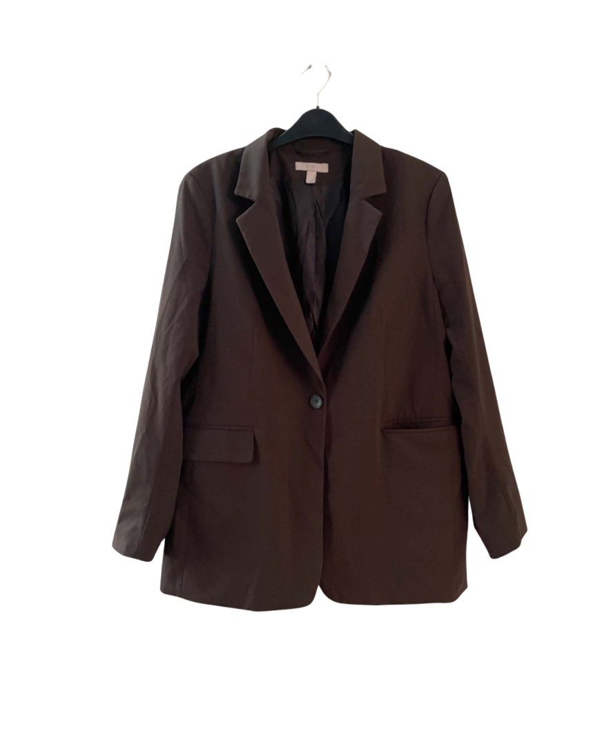 H&M Oversized Blazer (Category: Coats, Jackets and Outerwear) located in Tagum. Submitted by declutterflyy (Listing ID 1461121153, Image 1). Description: Color may vary due to lighting Oversized Fit Used twice .
