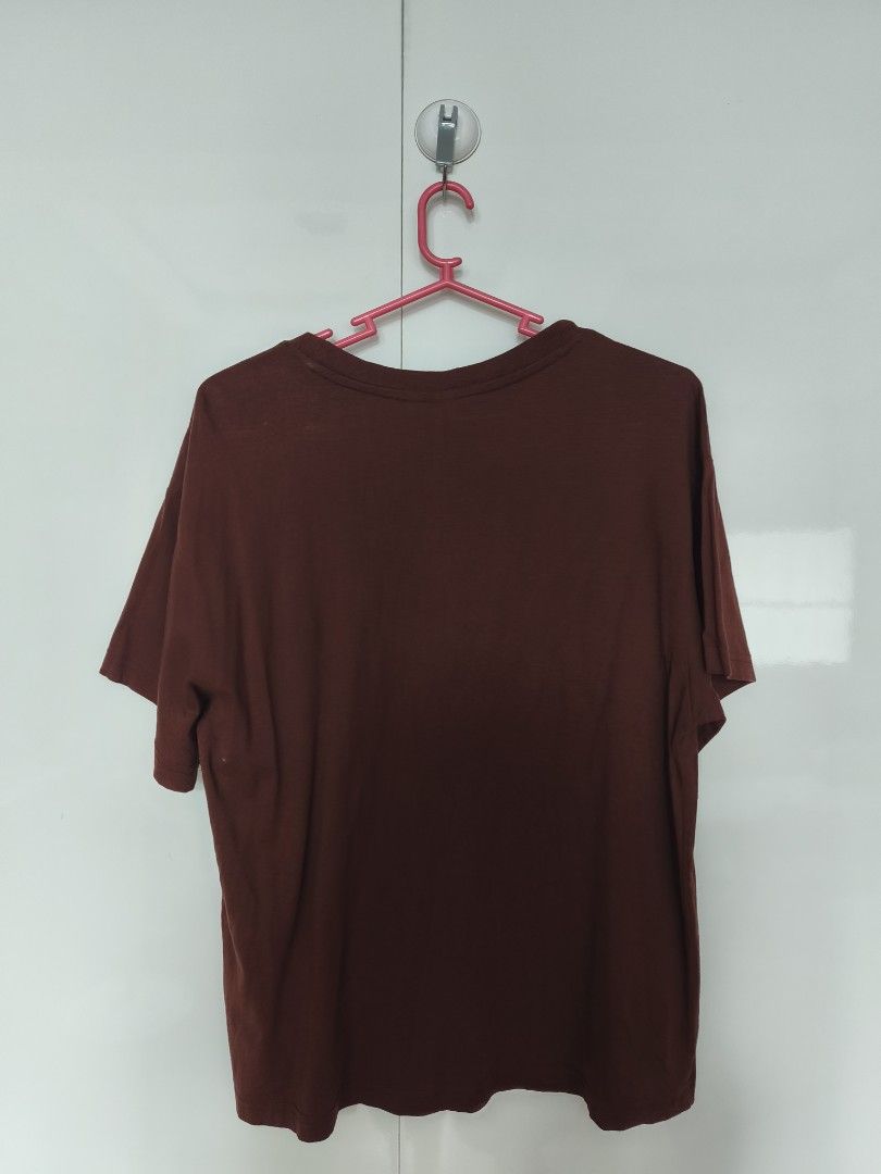 H&M Oversized Tshirt Woman (Category: Shirts) located in Manila. Submitted by smilefashion08 (Listing ID 1465768752, Image 3). Description: Original H&M Fits XS-S.