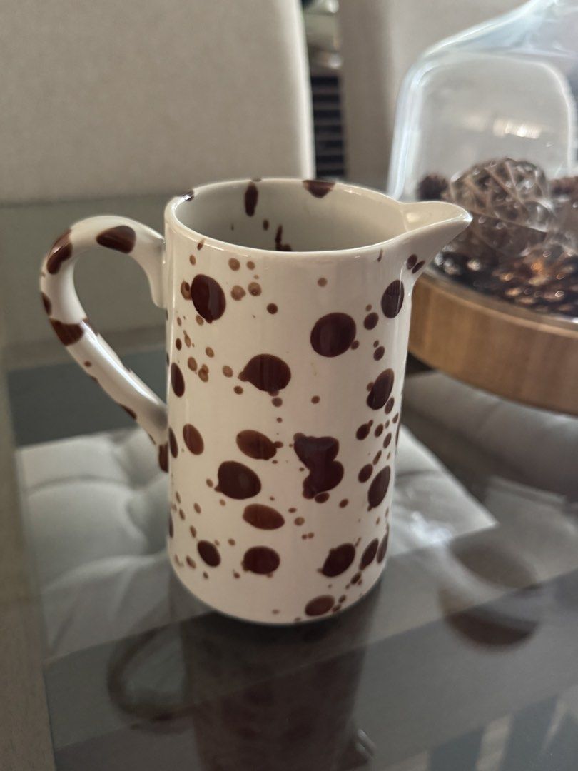 H&M Pitcher (Category: Pitchers & Dispensers) located in San Juan City. Submitted by sageberries (Listing ID 1465843329, Image 1). Description: .