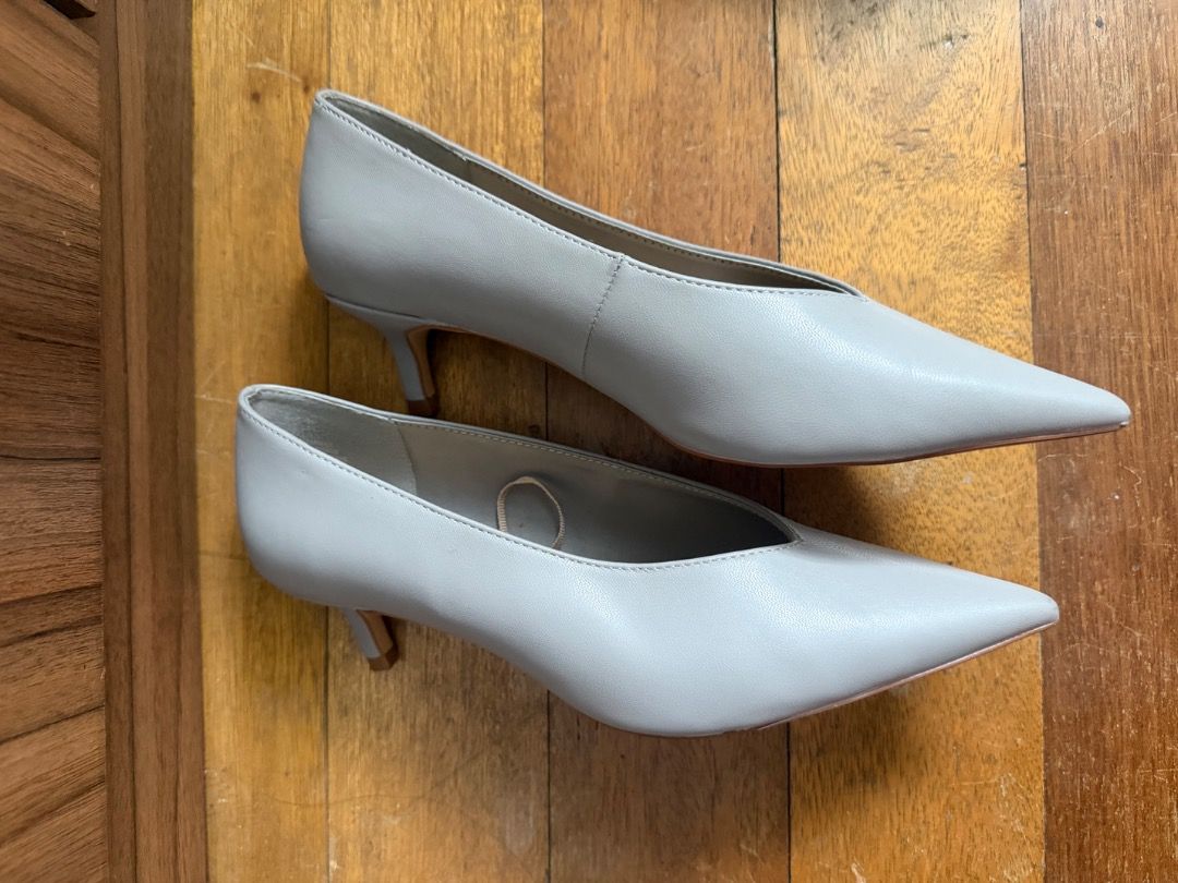 H&m shoes (Category: Heels) located in Manila. Submitted by ilovebags_ (Listing ID 1465793420, Image 2). Description: .