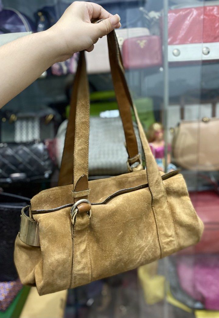HOGAN Italy (Category: Announcements) located in San Mateo. Submitted by kluxuryy (Listing ID 1461640548, Image 1). Description: OFFER YOUR PRICE NEGOTIABLE.