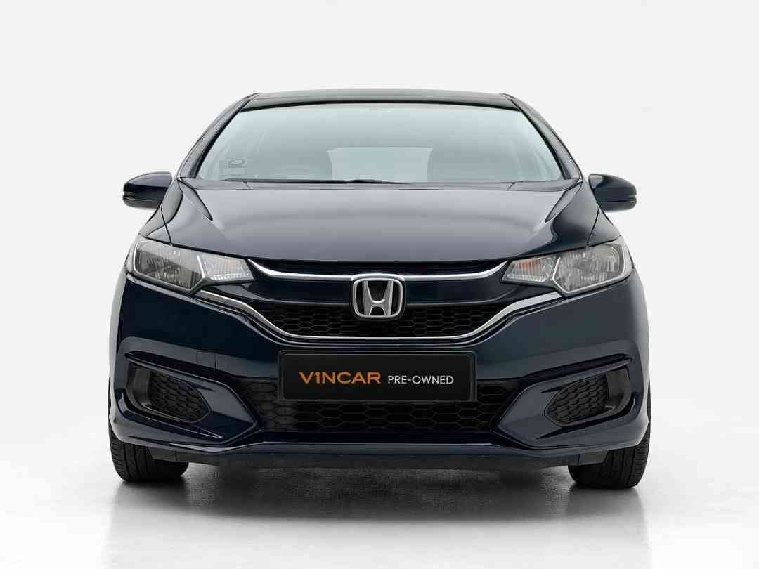 Honda Jazz 1.3 (A) (Category: Used Cars) located in Singapore. Submitted by vincar_pre-owned (Listing ID 1465814143, Image 1). Description: 1 owner with very low mileage travelled. Most popular Honda hatchback for your family. Contact us today to arrange a viewing for this unit at the v1ncar pre-owned showroom now! Features: 1.3L Earth Dreams I-VTEC engine, 97bhp, CVT auto transmission with paddle shifters, ABS, airbags, cruise/traction control, 