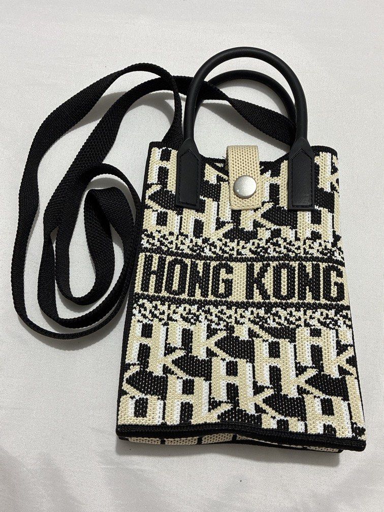 hongkong sling bag (Category: Shoulder Bags) located in Subic. Submitted by rosalyntlopez (Listing ID 1465883705, Image 1). Description: free sf.