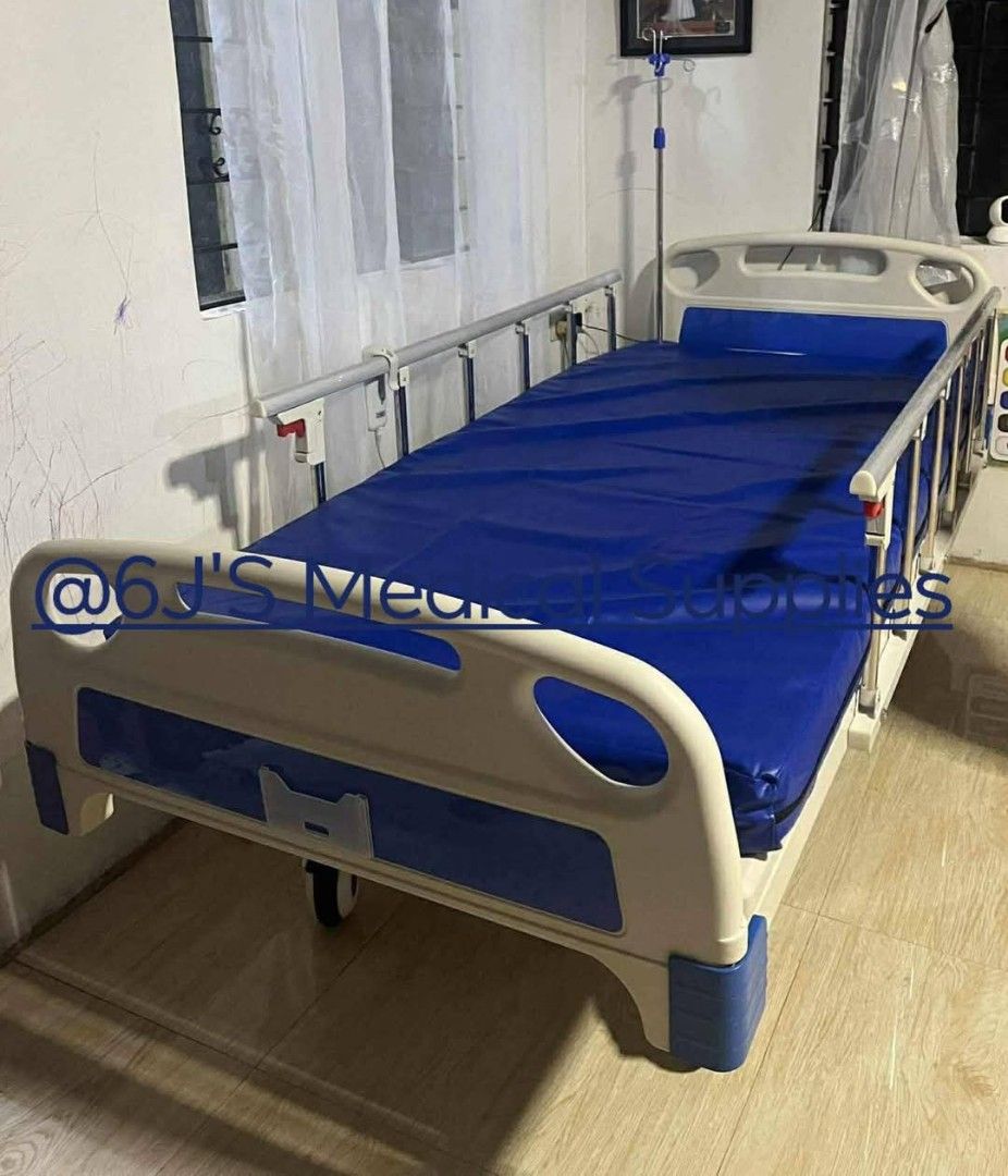 HOSPITAL BED 3 CRANKS ELECTRIC (Category: Medical Supplies & Tools) located in Quezon City. Submitted by judaimedonlineshop23 (Listing ID 1465903122, Image 1). Description: HOSPITAL BED ELECTRIC 3 CRANKS WITH MATTRESS,IV POLE,OVERBED TABLE,COMPLETE SET SAME DAY DELIVERY FREE INSTALATION CASH ON DELIVERY GCASH,BANK,REMMITANCES ALSO ACCEPT CREDIT CARD.