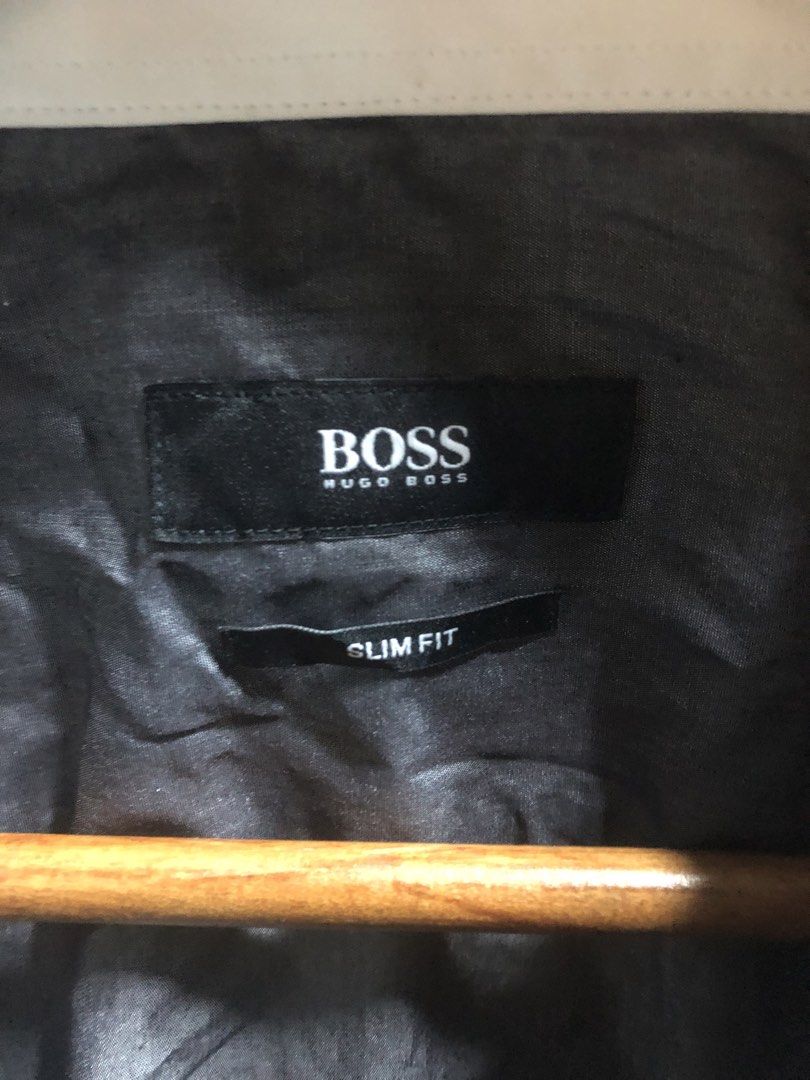 Hugo boss polo botton (Category: Formal Shirts) located in Cagayan de Oro. Submitted by kennymiiiiii (Listing ID 1465842194, Image 2). Description: 22*30*32 Issue missing botton(posted) Have extra botton No pinhole .