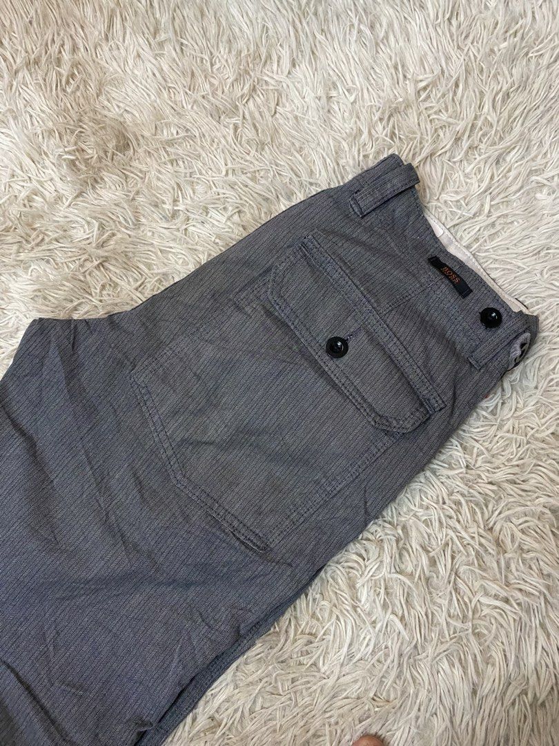 Hugo Boss Trousers (Category: Jeans) located in Aurora. Submitted by clarkmelvinthrift21 (Listing ID 1465864795, Image 3). Description: Name: Hugo Boss 📌Size: Medium 📌Dimensions: 32-33x37 Leg open 8.5 📌Condition: Excellent 📌Issue/Flaws: See last picture 📌Color rate: 9.5 550 Location: Zamboanga del Sur, Mindanao.