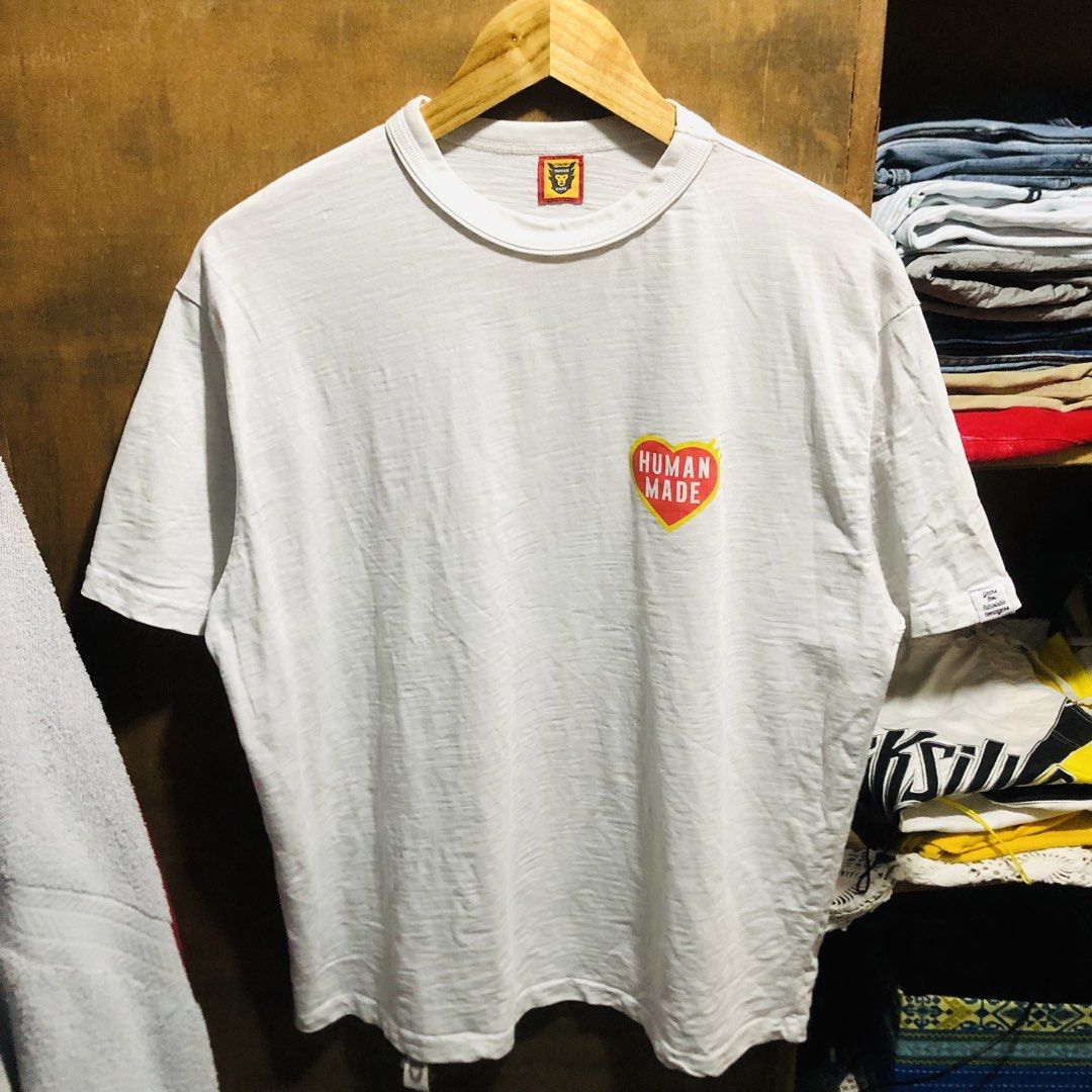 Human made (Category: Tshirts & Polo Shirts ) located in Samal. Submitted by rj_thrift (Listing ID 1465930092, Image 1). Description: size Large 21x27 no issue excellent condi.