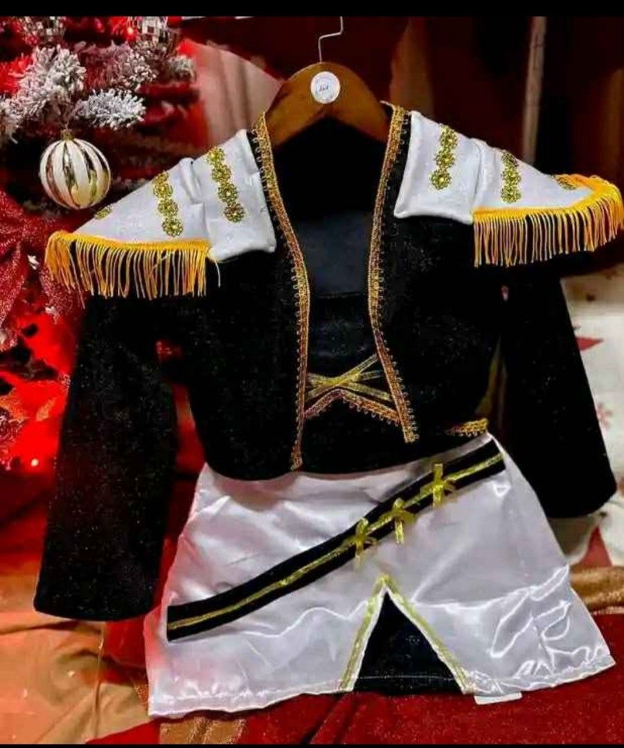 Huntrix Mira Costume (Category: Babies & Kids Fashion) located in General Trias. Submitted by photojennic.5 (Listing ID 1465857011, Image 2). Description: Huntrix Mira Costume *Costume *Wig *Boots take all Gen tri Cavite.
