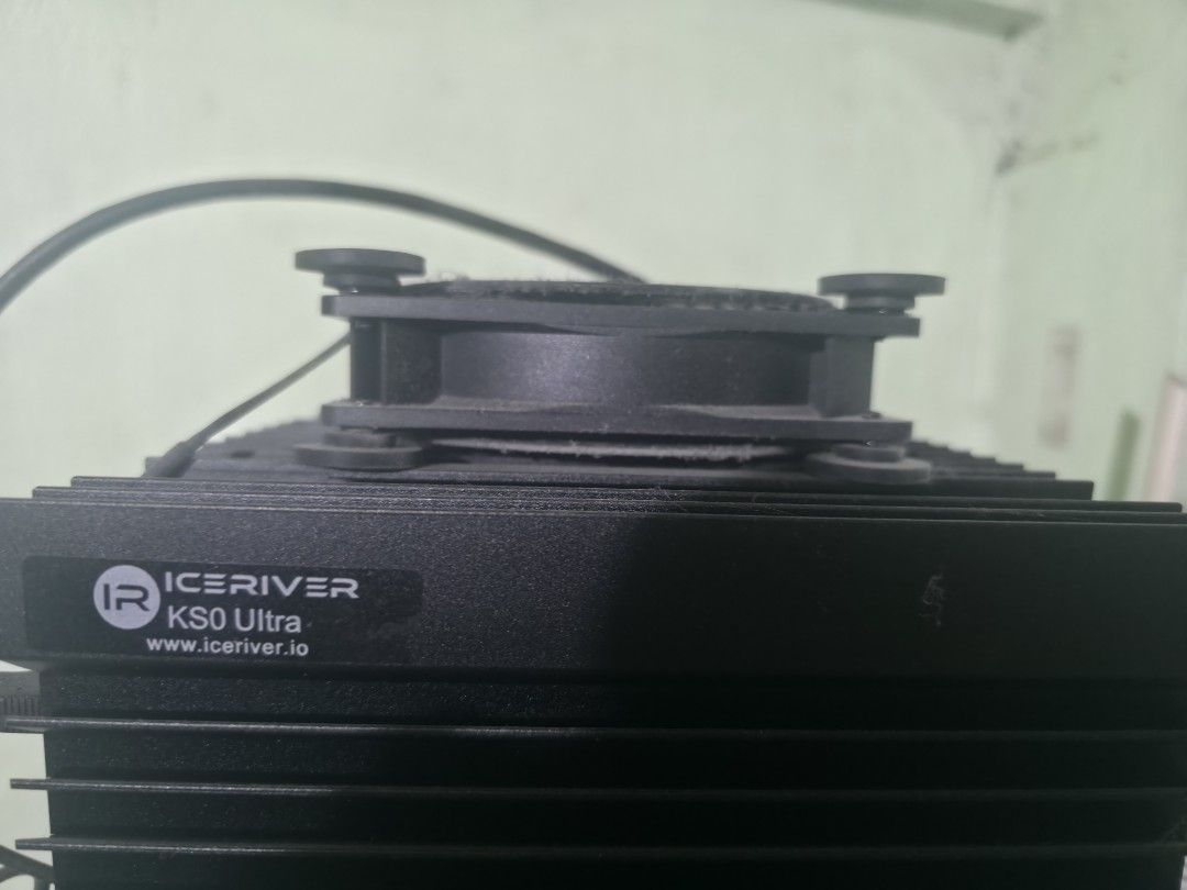 Iceriver KS0 ultra (Kaspa miner) (Category: Office & Business Technology) located in Quezon City. Submitted by dryst (Listing ID 1465858594, Image 1). Description: home asic miner for kaspa you can check www.iceriver.io/product/iceriver-kas-ks0-ultra-2/.