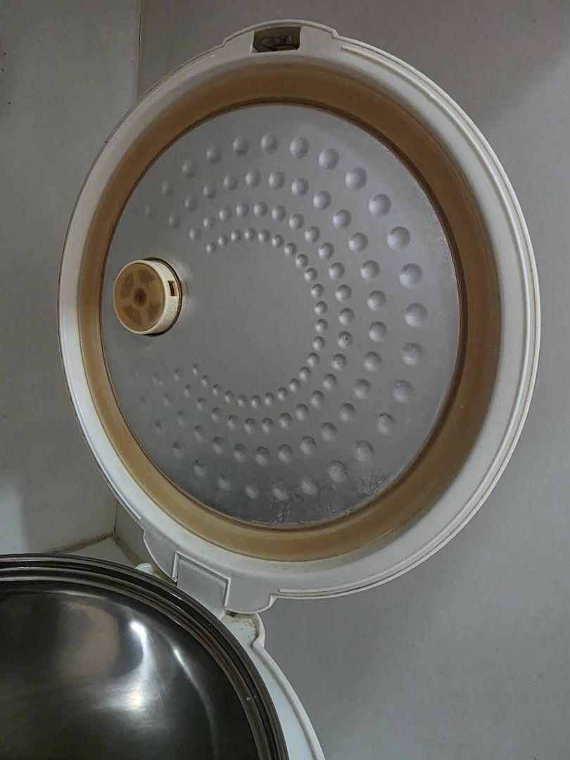 Imarflex Multi-Function Rice Cooker IRJ-1800SC Stainless Steel (Category: Cookers) located in Taguig. Submitted by ziostore (Listing ID 1465775716, Image 3). Description: - Brand/Model: Imarflex IRJ-1800SC multi-function rice cooker - Capacity: 1.8 liters / 10 cups, perfect for families - Material: Food-grade stainless steel inner pot for safe and easy cleaning - Power: 230V, 60Hz, 700W - Versatile Use: Ideal for cooking rice, soup, congee, and s