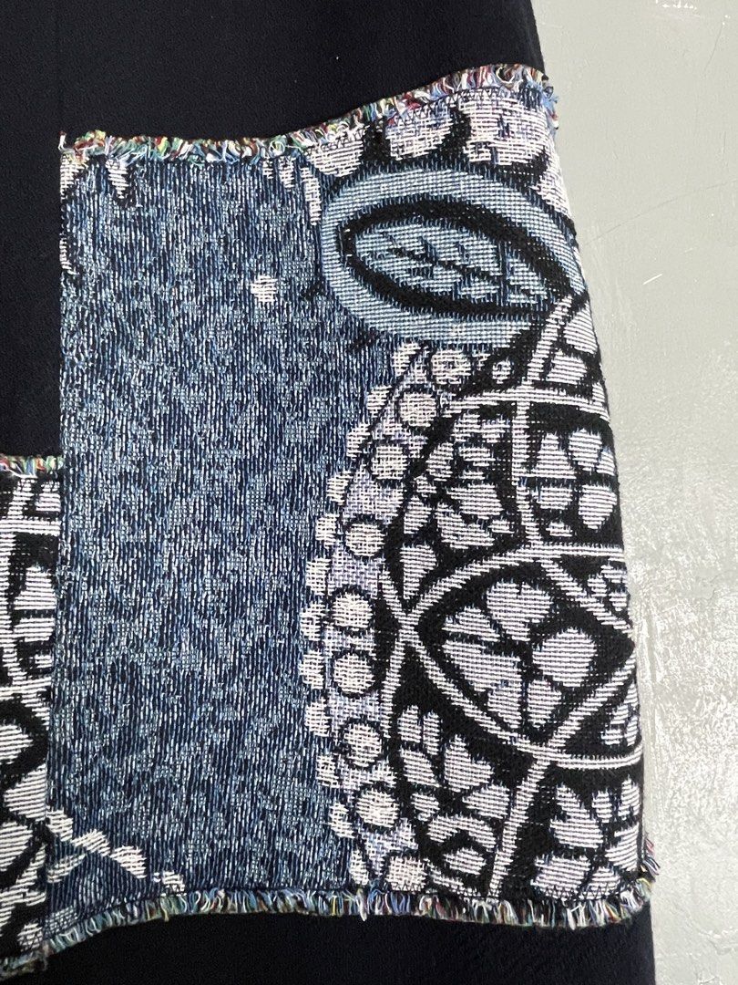 Initial Artsy Skirt (Category: Skirts) located in Quezon City. Submitted by avantgardecartel (Listing ID 1465896326, Image 3). Description: Initial Artsy Skirt Skirt Waistline: 27 Condition: Excellent Condition Measurements: Length: 25.5 Leg opening: 21.5 No issue .