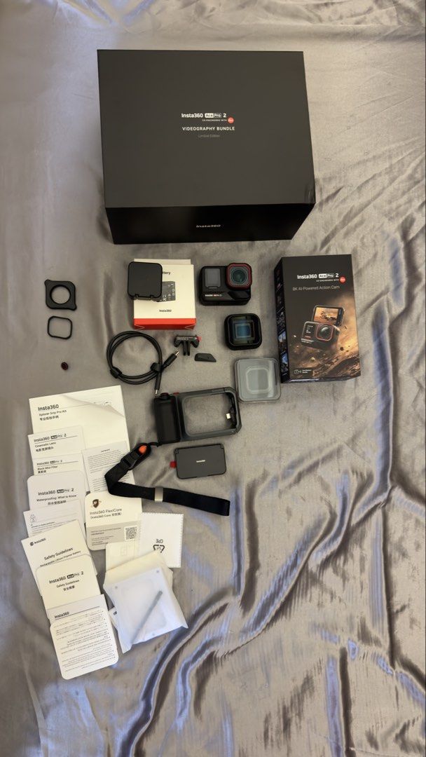 Insta360 Ace Pro 2 (Category: Cameras) located in Dasmarinas. Submitted by castrochristel80 (Listing ID 1465949728, Image 2). Description: Insta360 Ace Pro2 Brandnew price : 38,990 Selling price : 25,000 Rfs: not using it Bagong bago pa po 1 time lang talaga nagamit. With free accessories na nabili ko separatly Additional 2 batteries (og price 1,145 each) Portable charger (og price 450) Mini case (og price 150).