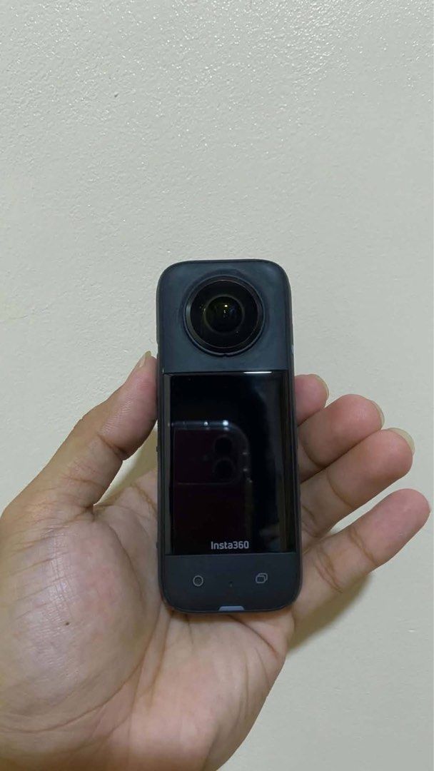 🥶INSTA 360 x3🥶 (Category: Cameras) located in Cebu City. Submitted by youngyeum247 (Listing ID 1465934736, Image 1). Description: ‼️FOR SALE‼️ INSTA 360 x3 ALL IN NA😍 Super dami accessories and batts perfect for longtime recordings👌 5months old (moto vlogging use only) ▪️3pcs Original battery 1800mAh ▪️1pc Aftermarket battery 2300mAh (mas dugay ma lowbat) ▪️2pcs battery case ▪️3 Slots charger ▪️Quick release protective frame ▪️Tempered glass 