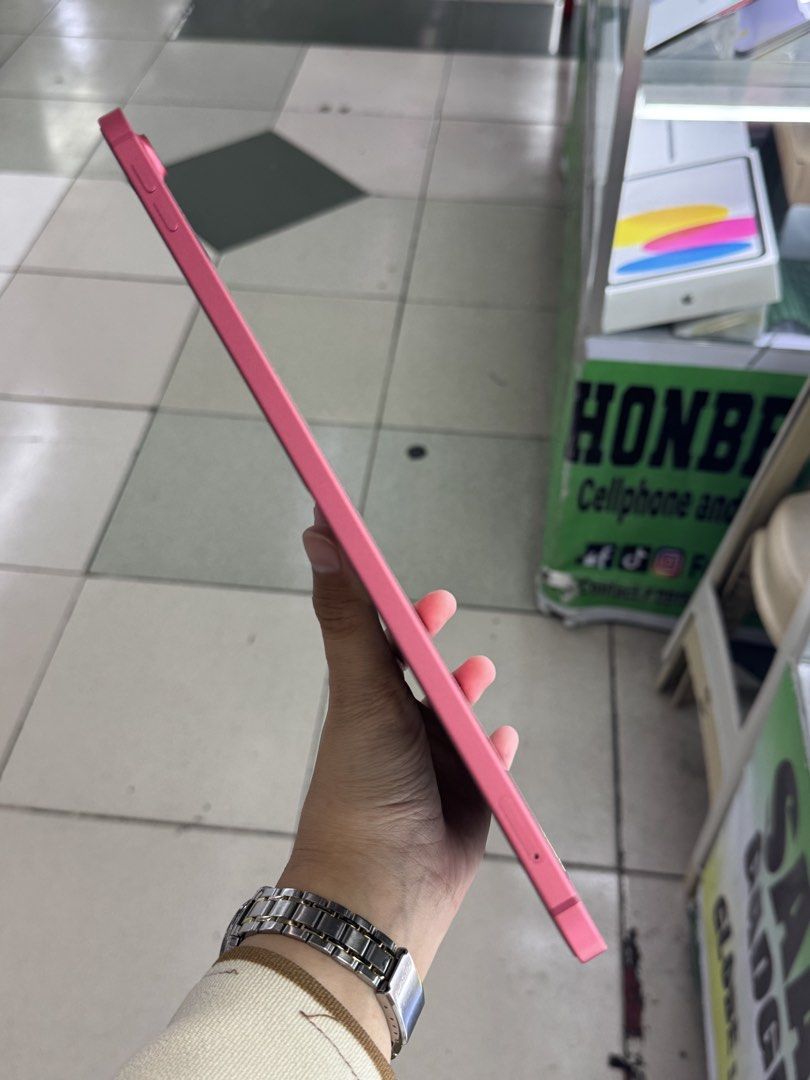 IPAD 10TH GEN 256GB WIFI CELLULAR (Category: iPad) located in San Juan City. Submitted by aynaagadgets (Listing ID 1465777965, Image 2). Description: IPAD 10TH GEN 256GB WIFI CELLULAR OCTOBER 2026 STALL #: XB-07 FOR SALE | TRADE / SWAP PASS SA MGA SCAMMERS / THIRD PARTY (RFS: Buy and Sell) ⬇️DETAILS⬇️ •256 GB (Other storage is also available) •Pink (Other color is also available but price may vary) •95% Smooth •Truetone Working •No Hidden Issues 