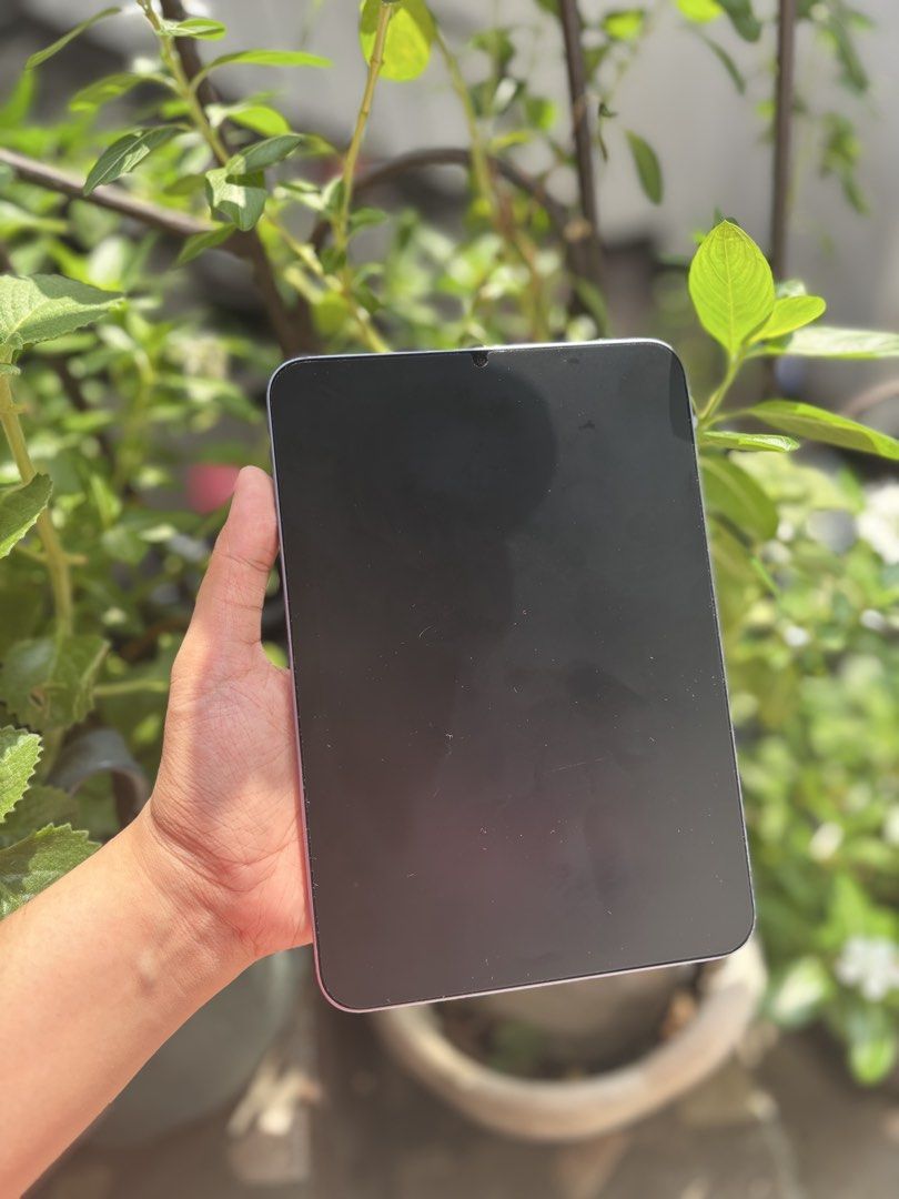 Ipad Mini 6 (256gb) (Category: iPad) located in Valenzuela. Submitted by swift.namria (Listing ID 1465810898, Image 2). Description: Ipad Mini (6th Gen - 256gb) Full specs: A15 bionic chip, 8.3 display, camera 12mp. Wifi use only, All functions are working. (touch id, true tone, etc) No history of repair (all parts are original) Honest Issue: Minimal dents (hindi masyado visible and doesnt affect ipad performance) Inclusions: - Unit - Orig box (s