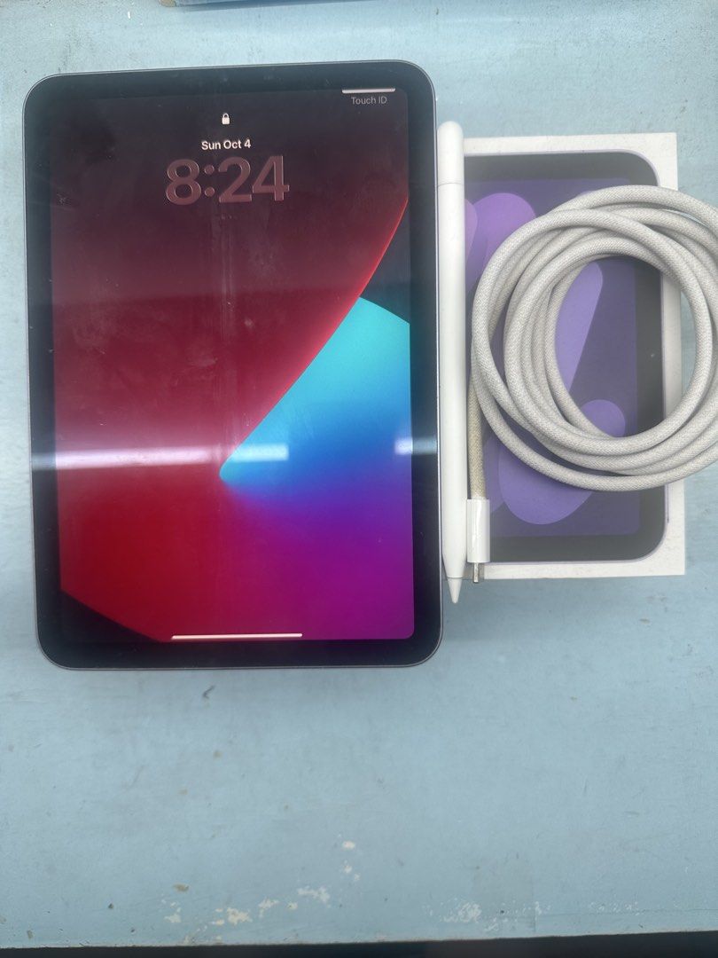 iPad Mini 6 256GB Purple (Category: iPad) located in Quezon City. Submitted by neil55 (Listing ID 1465889993, Image 2). Description: iPad Mini 6 256GB Purple -Comes with a USB-C Apple Pencil (original) -Comes with a 2M USB-C braided charging cable (original from Apple) -Comes with original box and papers Clean screen, good battery life, minimal imperfections. Can send images upon request! PM for offers :).