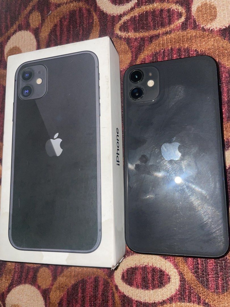 iPhone 11 (Category: iPhone 11 Series) located in Cavite. Submitted by bnsgfd (Listing ID 1465878100, Image 2). Description: IPHONE 11 BLACK 128GB ₱7800 or PWEDE RIN SWAP SA MAY ADD CASH ZP/A LOCAL VARIANT 77%BH STILL ORIG UNLI RESET, ANY SIM FACE ID, TRUETONE WORKING ORIG ALL PARTS phone has history of repaired for a previous hardware issue and is currently working properly may minor dents lang din. UNIT BOX ONLY.
