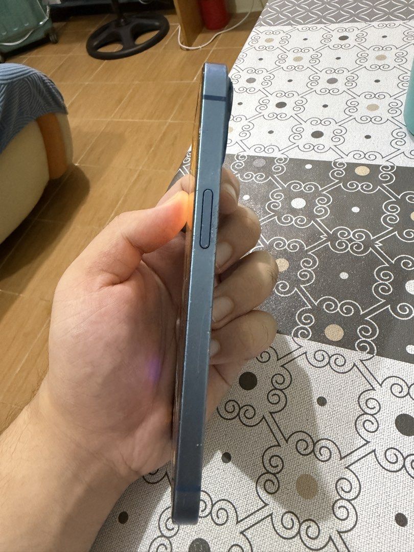 Iphone 13 (Category: iPhone 13 Series) located in Cabanatuan. Submitted by sintrampas23966 (Listing ID 1465914179, Image 3). Description: Iphone 13 128 GB No repair history No internal issue 71% Battery Health.