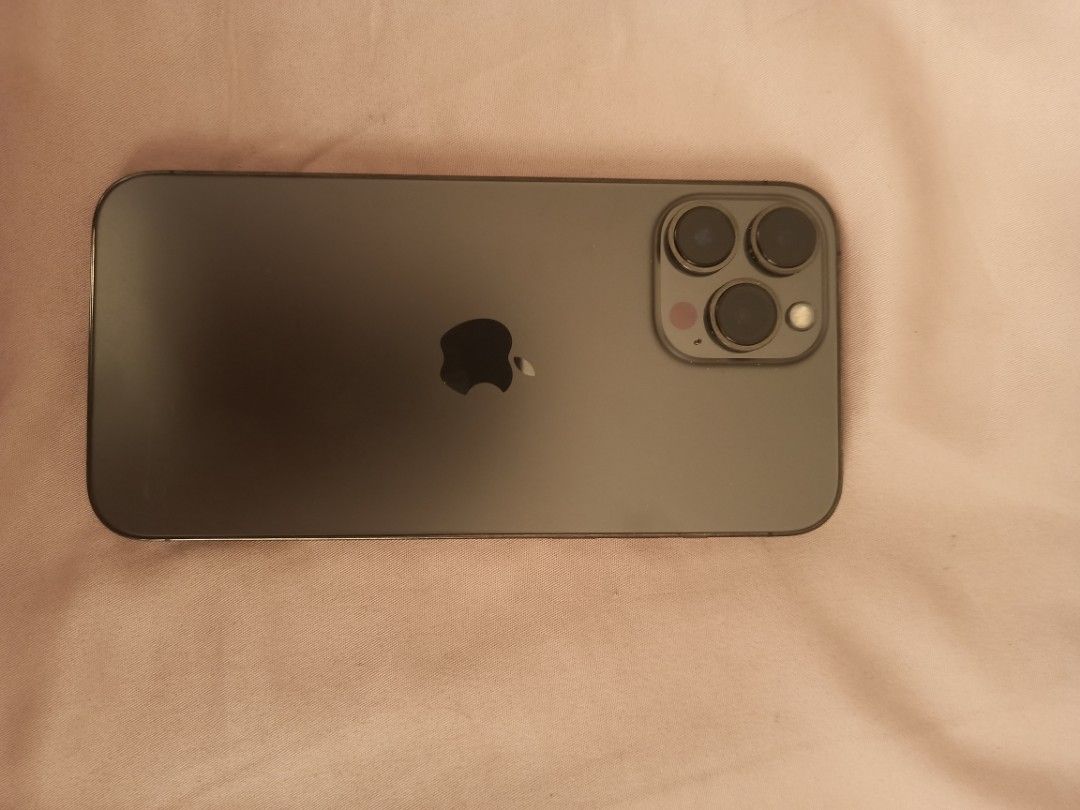 IPHONE 13 PRO MAX (Category: iPhone 13 Series) located in Quezon City. Submitted by thessyang (Listing ID 1465830989, Image 2). Description: IPHONE 13 PRO MAX 128GB WIFI USED ONLY 76BH RUSH RUSH! QC LOC.