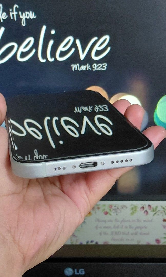Iphone 15, 256GB (Category: iPhone 15 Series) located in Labo. Submitted by jaayys_07 (Listing ID 1465905160, Image 2). Description: *256GB *Blue *SIM + eSIM *Open line *No repairs/replaced parts *Face ID working *True Tone working *No known functional issues Condition: Overall, the phone is in really good condition. Please check the photos for the exact condition. Included: *Original Apple USB-C cable *12 case *Original box Price: 29,700 pesos o