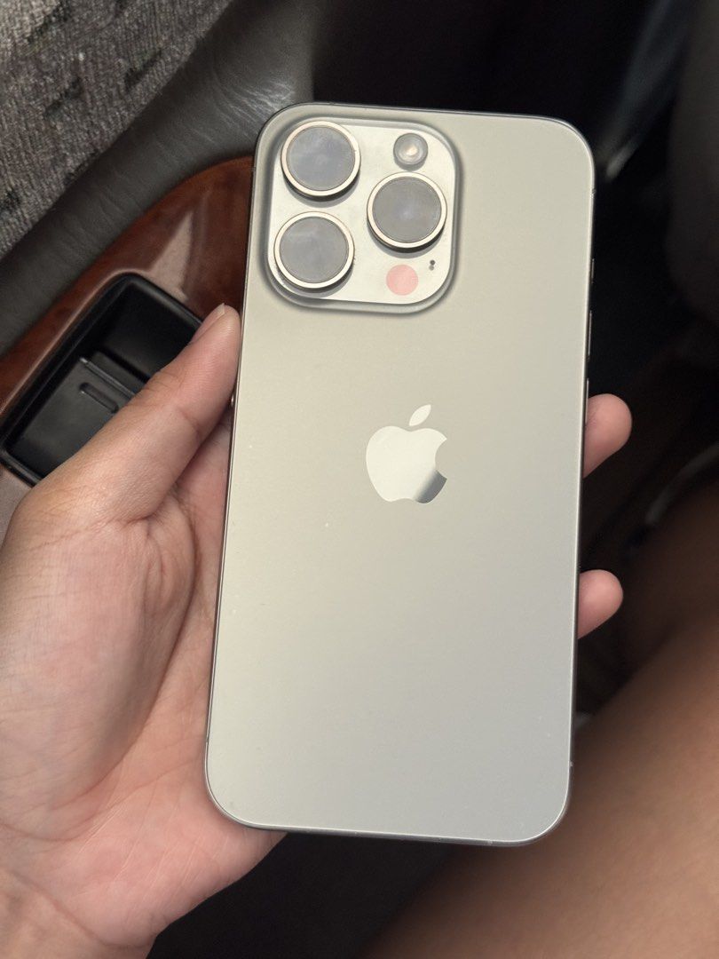 iPhone 15 PRO (Category: iPhone 15 Series) located in Tagaytay City. Submitted by __ishopless (Listing ID 1465841192, Image 1). Description: 89% battery health.