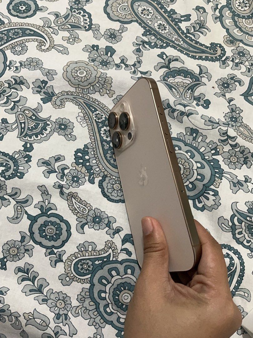 Iphone 16 pro (Category: iPhone 16 Series) located in General Trias. Submitted by zenwhale.2a6c7c (Listing ID 1465760675, Image 2). Description: 256 gb No issue, no dents or scratches With original box and cable Rfs : upgrade.