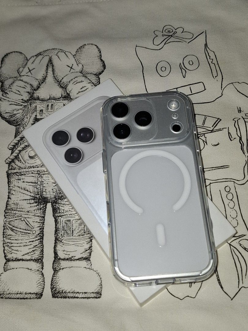 Iphone 17 Pro ( not max) silver, 256gb, 0cc (Category: iPhone 17 Series) located in Dagupan City. Submitted by gadgets_by_pxtrade (Listing ID 1464216138, Image 1). Description: iPhone 17 Pro — 256gb Price: 66 500 (below srp) Negotiable - Brand new - Opened for checking (September 26 2026) - Complete with original box - X cycle count - No issues / 100% working + accessories from the loop worth 2k+ (clear case and screen protector) REMINDERS: ₱5,00