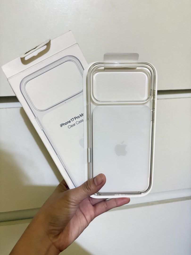 Iphone 17 pro max case with mag safe (Category: Cases & Sleeves) located in Manila. Submitted by ellavillan48506 (Listing ID 1465860000, Image 2). Description: Brand new Unused Bought it from the loop.